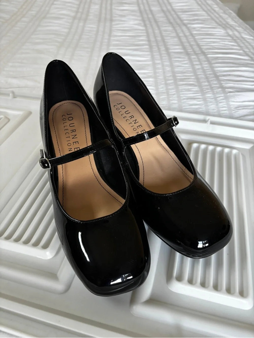 Journee Collection Black Patent Mary Jane Heels 7.5 like New